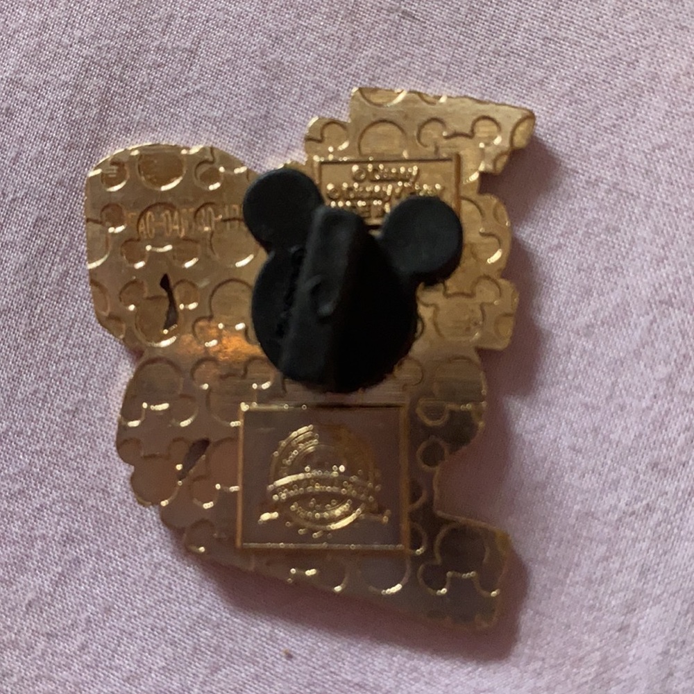 Disney Incredible Trading Pin - Picture 2 of 4